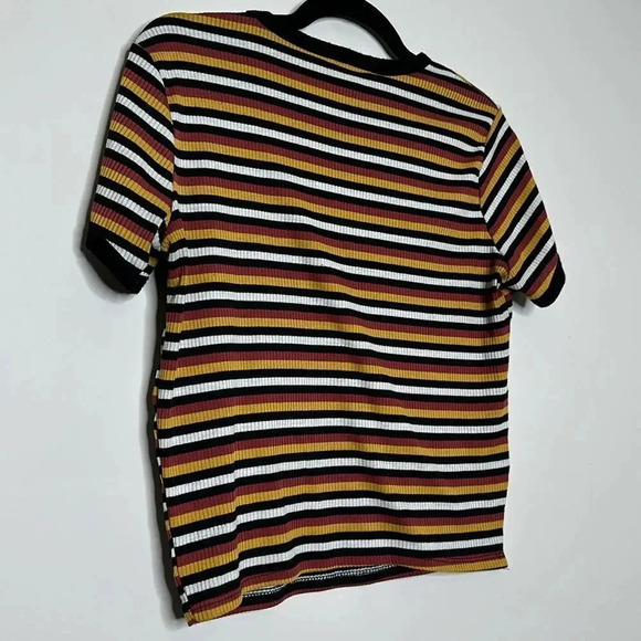 Gaze  Stripped Short Sleeve Top - Picture 6 of 6